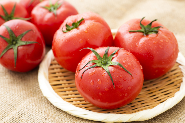 冷凍保存なら旬のトマトを美味しく長く活用できるんです 電力 ガス比較サイト エネチェンジ
