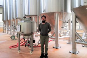 細かく丁寧な説明で不安を払しょくできました。ビール醸造所の電気代を年間230万円削減予定！【製造工場・電気代削減事例】