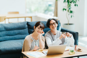 シナネンあかりの森でんきは高い？メリット・デメリットや解約金の有無を解説