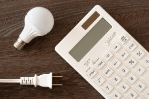 電気代を払い忘れたらすぐに止まる？止まった場合の復旧方法も解説