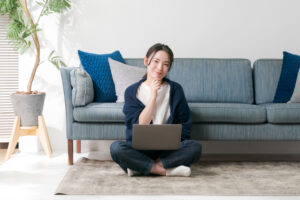 ドコモ光とソフトバンク光を比較｜料金や速さの違いは？