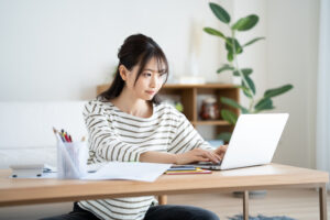 一人暮らしで光回線はいらない？導入のメリットやおすすめの光回線5選も紹介