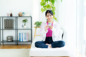 ベルメゾンでんきの電気料金は高い？メリット・デメリットや解約金の有無を解説