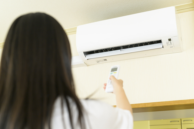 エアコンの電気代を節約する9つの方法｜効率いい節電で光熱費の負担を減らそう